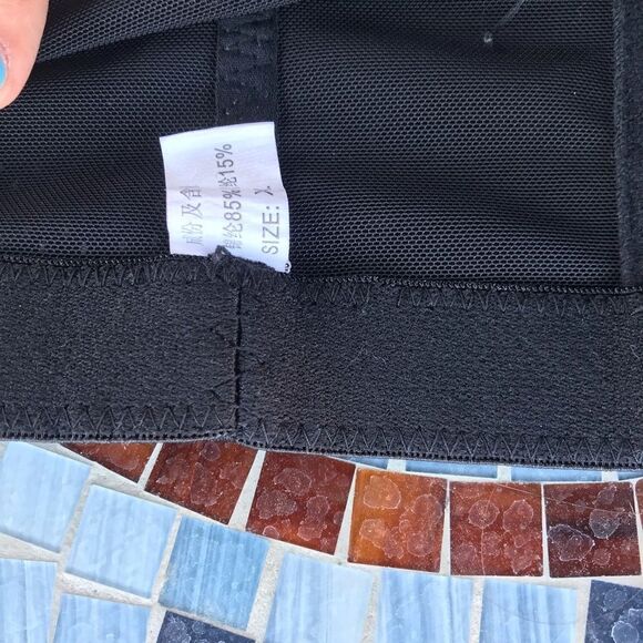 Black High Waisted Contour Bottoms - Picture 4 of 5